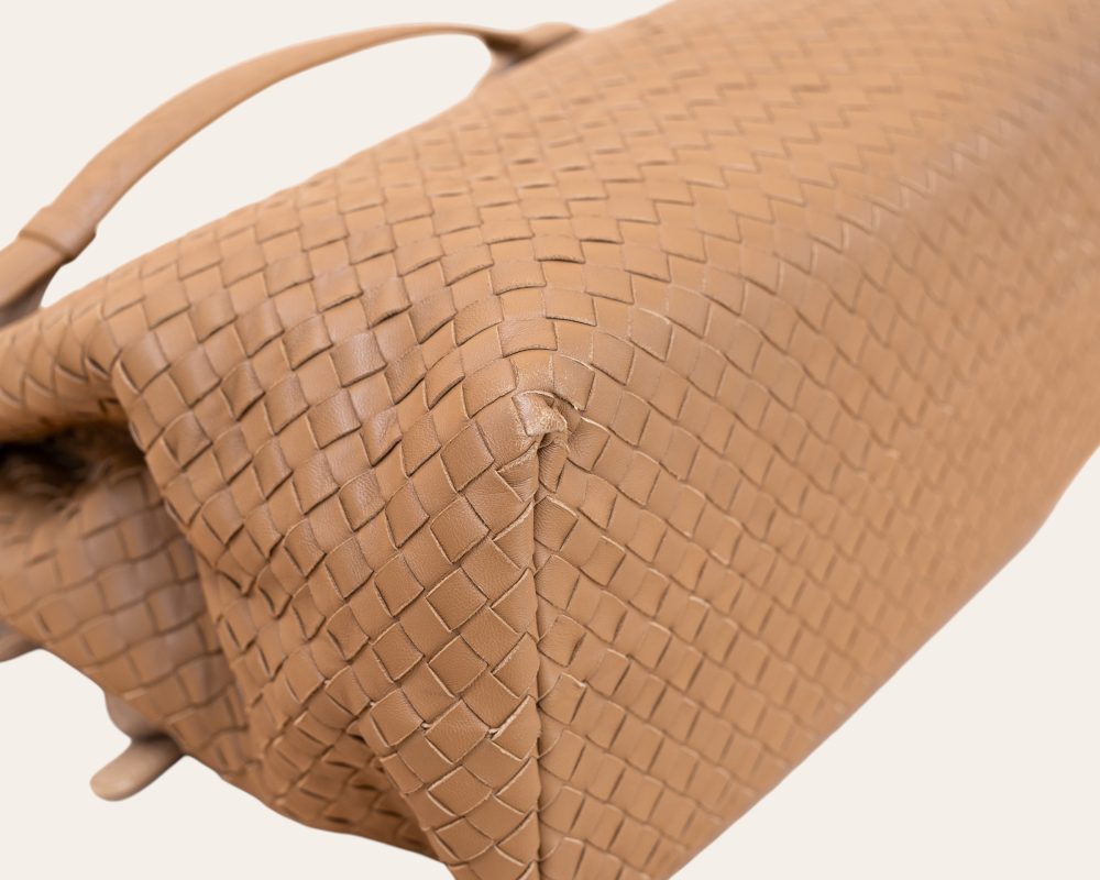 BOTTEGA VENETA INTRECCIATO MEDIUM SHOULDER BAG - Image 7