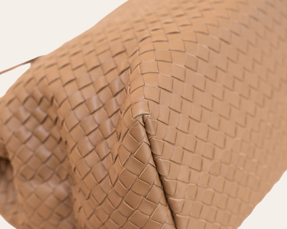 BOTTEGA VENETA INTRECCIATO MEDIUM SHOULDER BAG - Image 10
