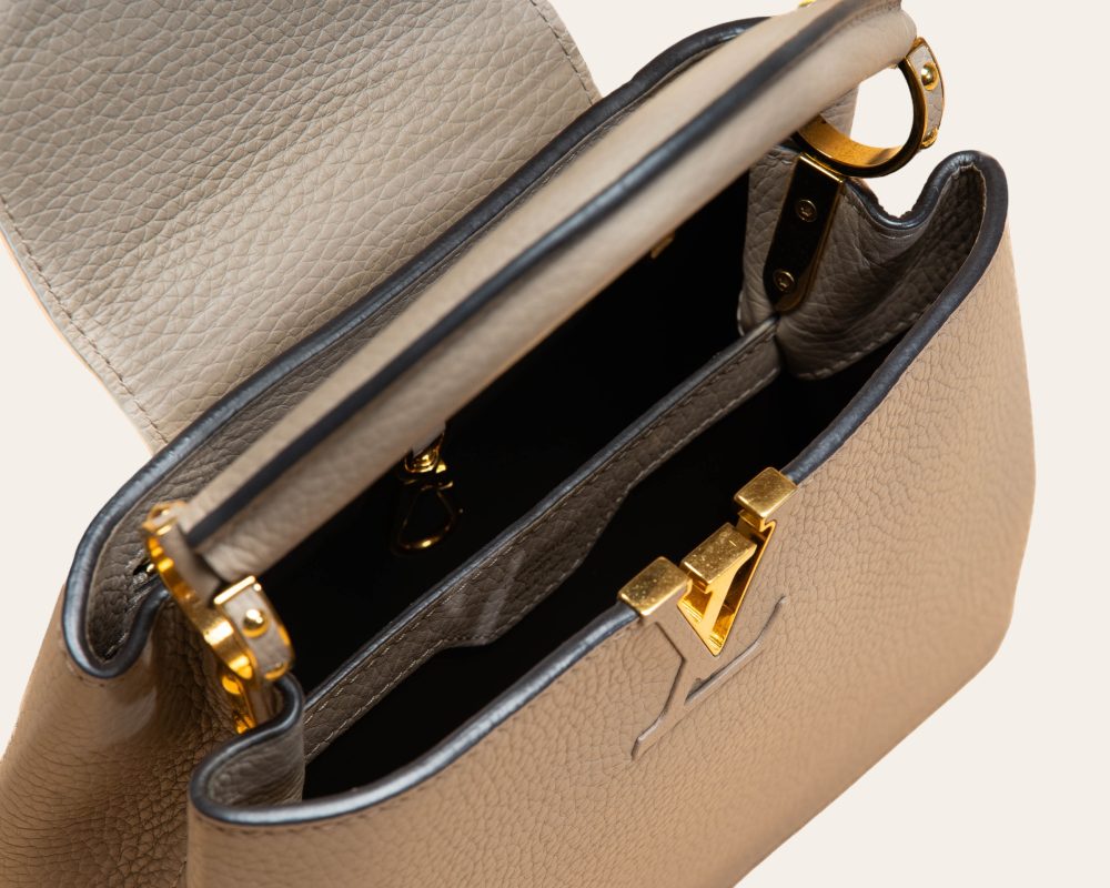 LV CAPUCINES BB - Image 14