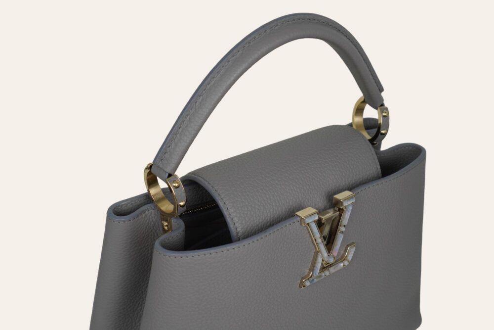 LV CAPUCINES MM MOONSTONE - Image 8
