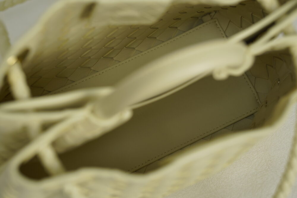BOTTEGA VENETA ANDIAMO SMALL - Image 15