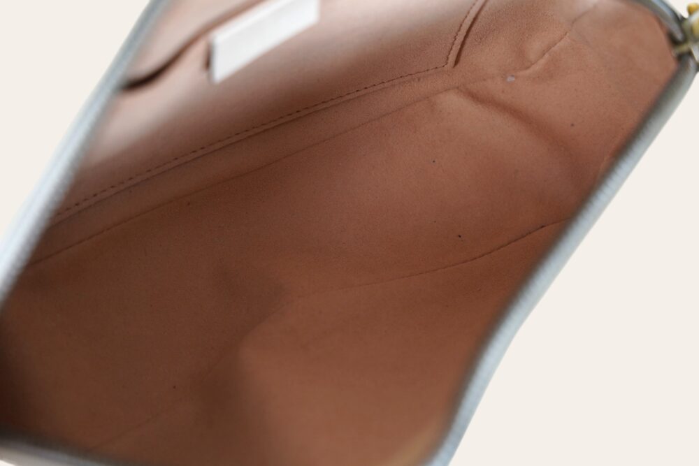GUCCI MARMONT CAMERA BAG - Image 16