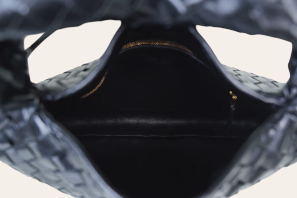 BOTTEGA VENETA HOP BAG - Image 12