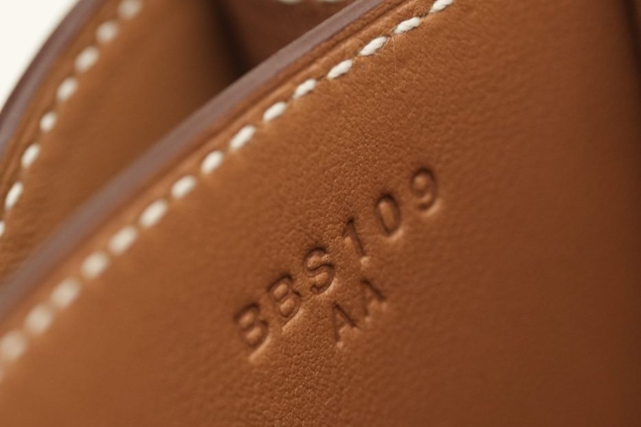 Hermès Date Stamps &Amp; Blind Stamps: The Complete Collector’s Guide 3 Saddle Stitching Beside A Hermès Constance Date Stamp